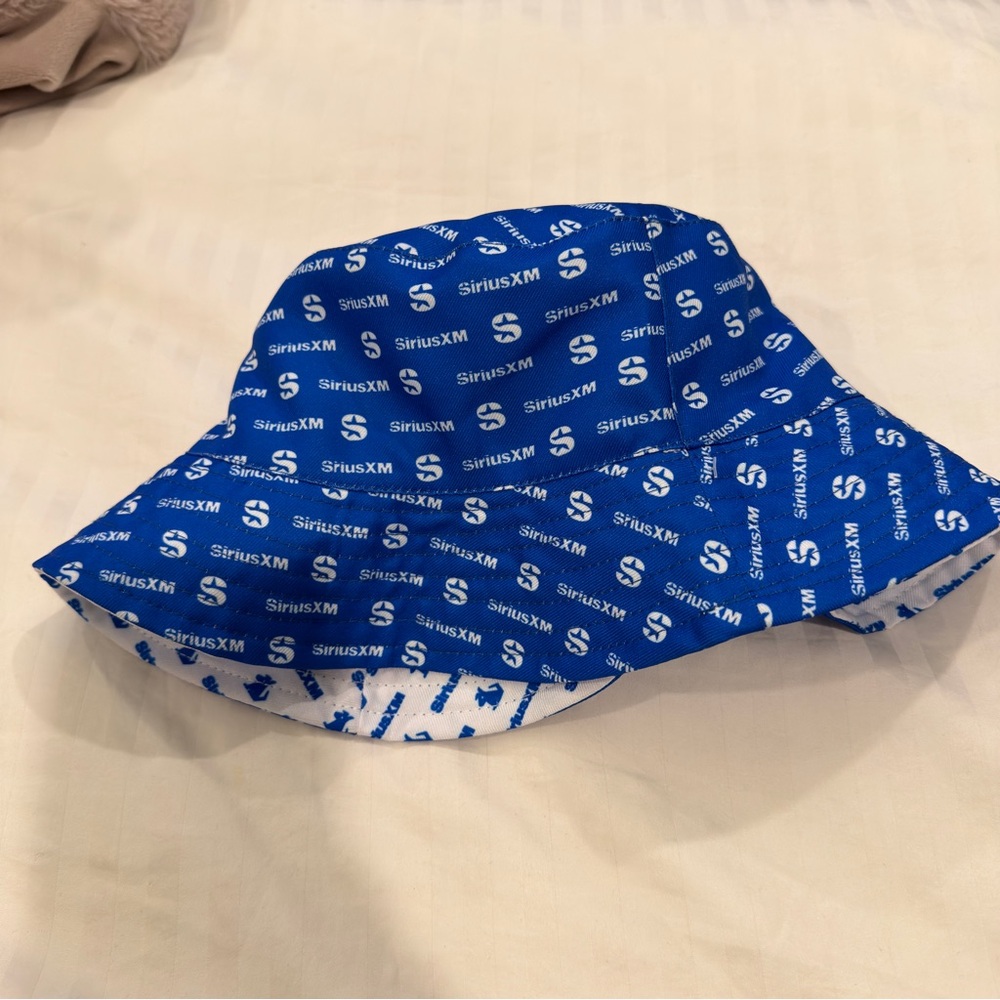 SiriusXM Blue & White reversible Bucket Hat
